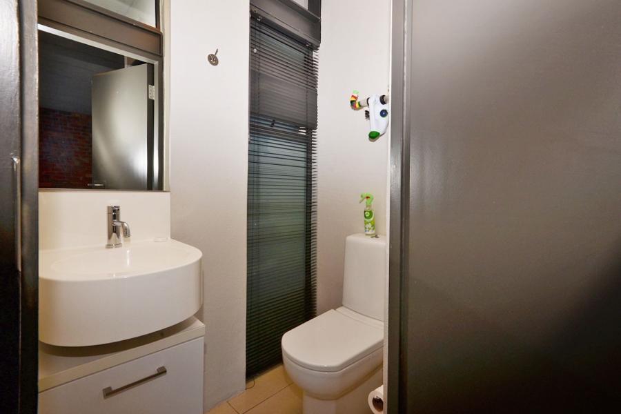 To Let 1 Bedroom Property for Rent in De Waterkant Western Cape